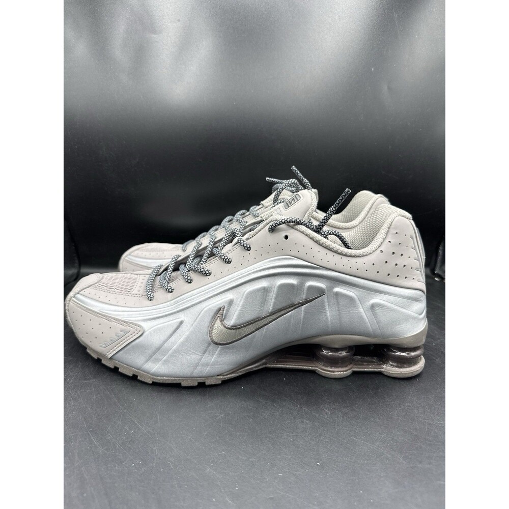 Nike Shox R4 'Cave Stone' Mens Size 13 (HQ1988-200) - Picture 5 of 16